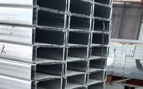 海西C型钢选型与在轻海西钢结构中的应用解析