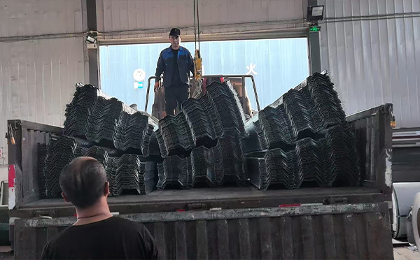 海西楼承板及装配式建材新应用：十全彩钢厂多品类协同能力获项目验证